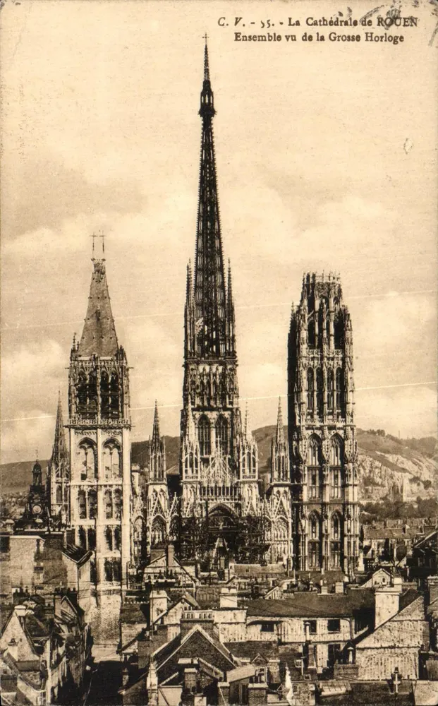 La Cathédrale de ROUEN — Ensemble vu de la Grosse Horloge — C.V. - 55 - Recto