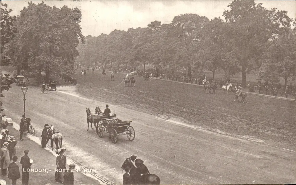 London - Rotten Row — promenade équestre dans Hyde Park — éditeur The London Stereoscopic Company, série 'Works in England' - Frente