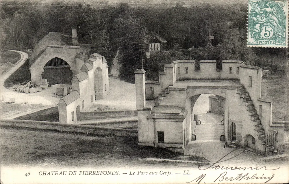 Castillo de Pierrefonds — El Parque de los Ciervos — LL. — M. Besthaling - Anverso