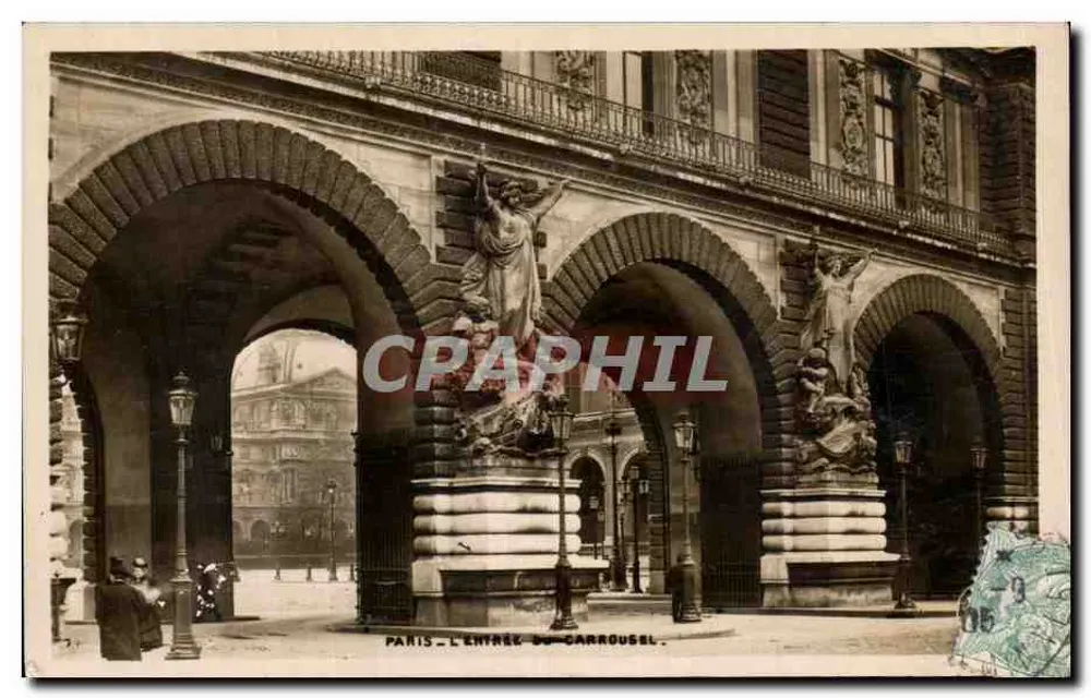 Paryż — Wejście do Carrouselu — wydawca nieczytelny, numer serii nieczytelny - Awers