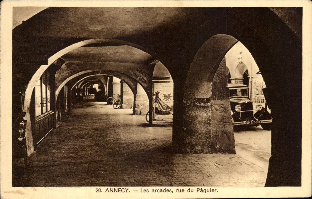 ANNECY — Ansicht der Arcaden, rue du Pâquier - Vorderseite