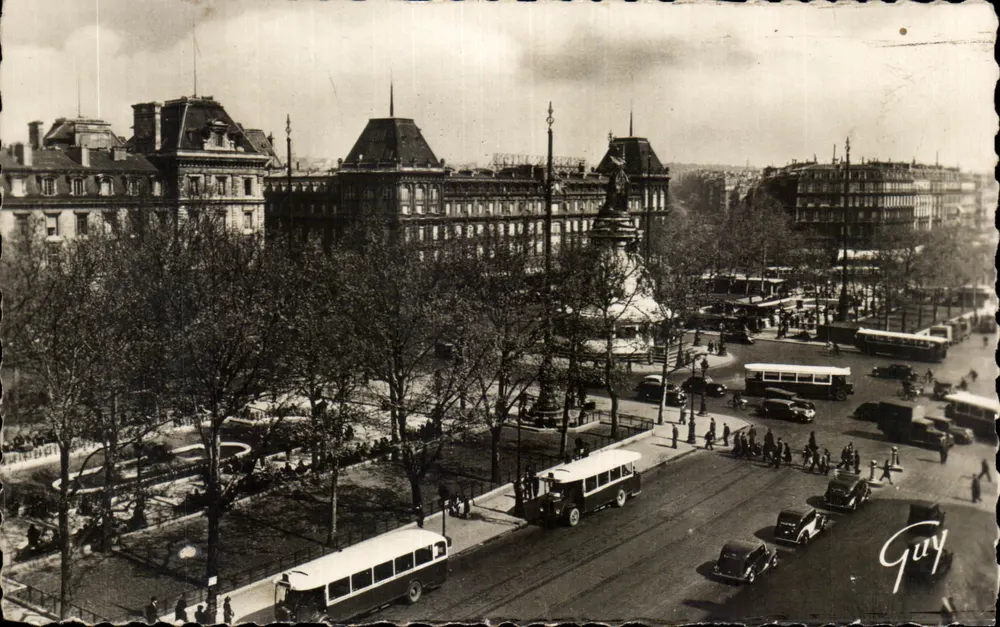 Place de la République — Paris — Verlag Guy, n° 357 - Vorderseite