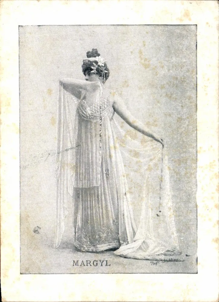Margyl — dançarina em traje de cena — fotografia de Poff S. (S. Poff) - Frente