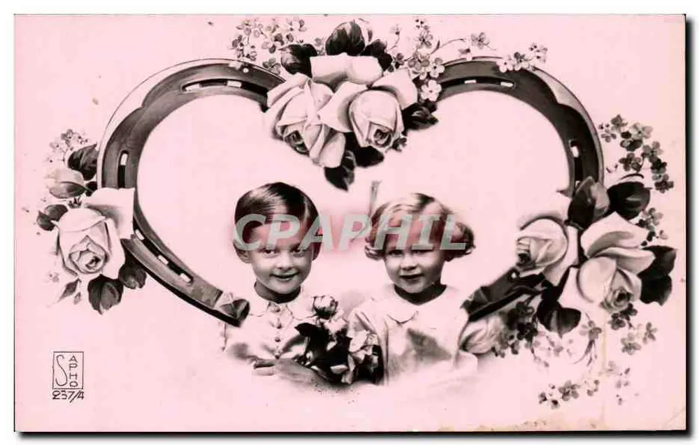Zwei Kinder — in einem Rahmen aus Pferdeschmieden und Rosen — Verlag SAHO Nr. 2374 - Vorderseite