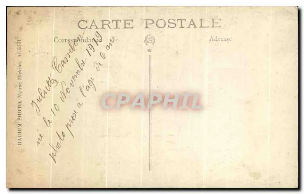 Lächelnde Mädchen mit Blumenstrauß — Radium Photo, Algier — n° 55 - Rückseite