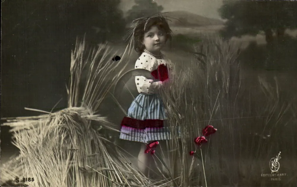 Menina pequena em um campo de trigo — Editores d'Art, Paris, n° S. 8185 - Frente