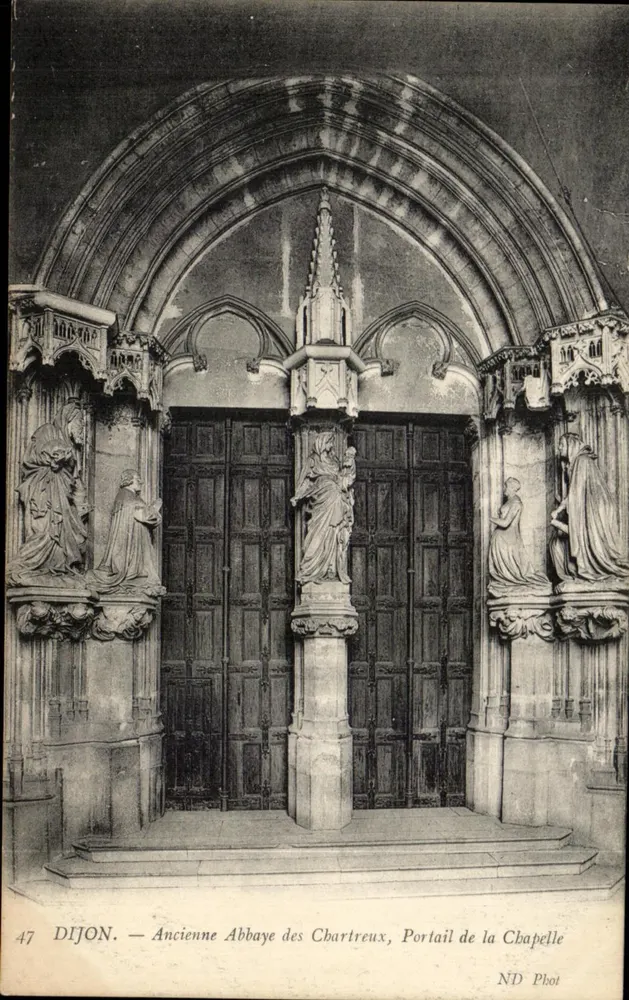 Dijon — Ehemalige Abtei der Chartreux, Portal der Kapelle — ND Phot - Vorderseite