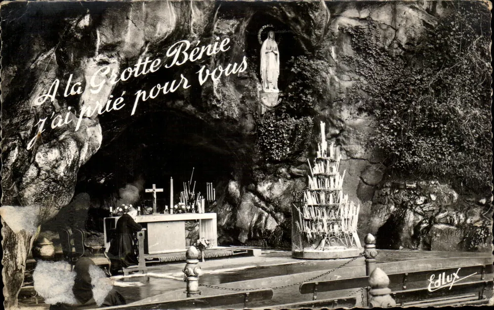 Grotte Bénie — Wallfahrtsort Lourdes — Verleger Edlux - Vorderseite