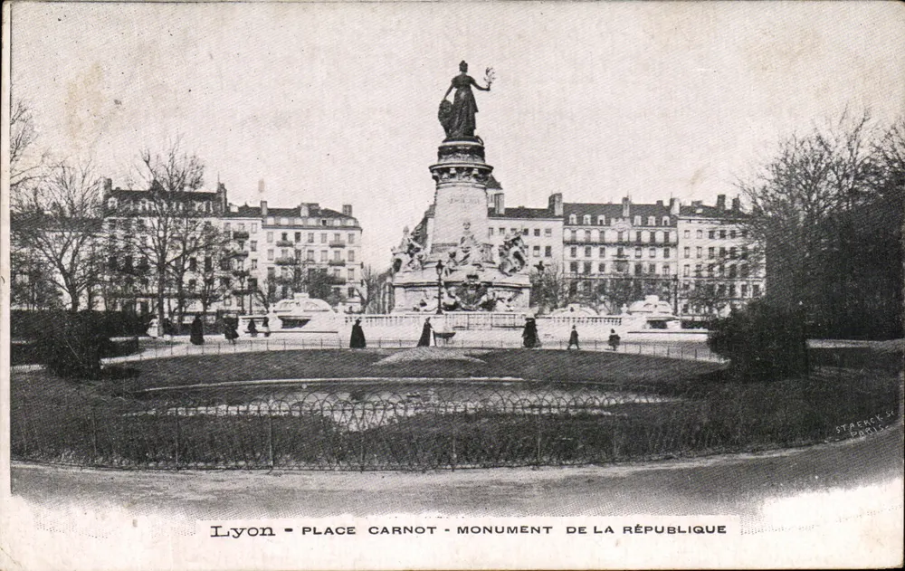 Lione - Piazza Carnot - Monumento alla Repubblica — Strenzey, Parigi - Recto