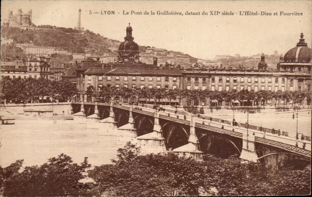 LYON - Die Guillotière-Brücke, aus dem 12. Jahrhundert - Das Hôtel-Dieu und Fourvière - Vorderseite