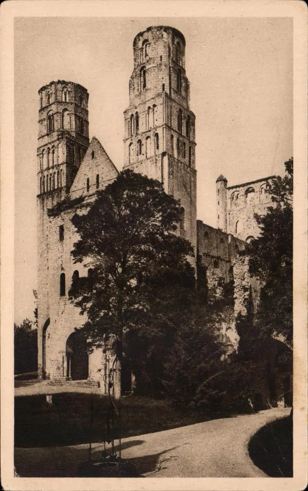 Abtei von Jumièges — Die beiden Türme der Kirche Notre-Dame — Verlag Lévy & Neuroupin, Paris - Vorderseite