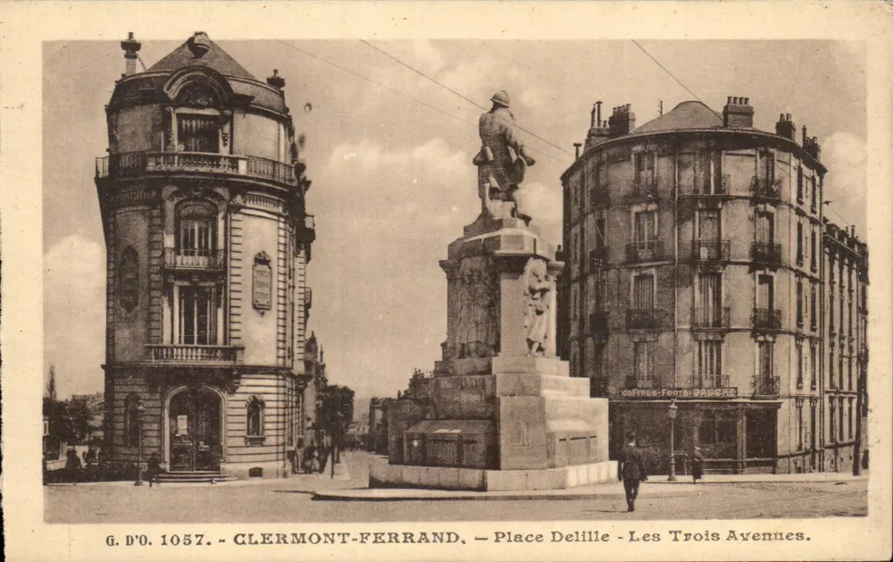 Clermont-Ferrand — Place Delille - Die Drei Avenuen — G. D'O. 1057 - Vorderseite