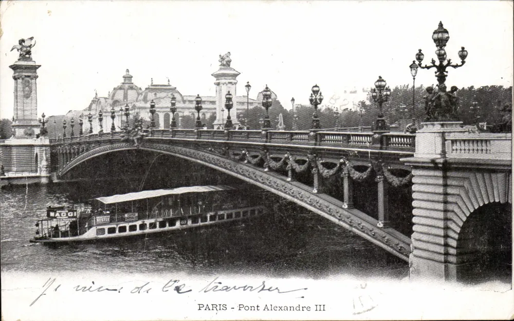 Paris - Ponte Alexandre III — vista do rio — editor desconhecido, número de série não visível - Frente