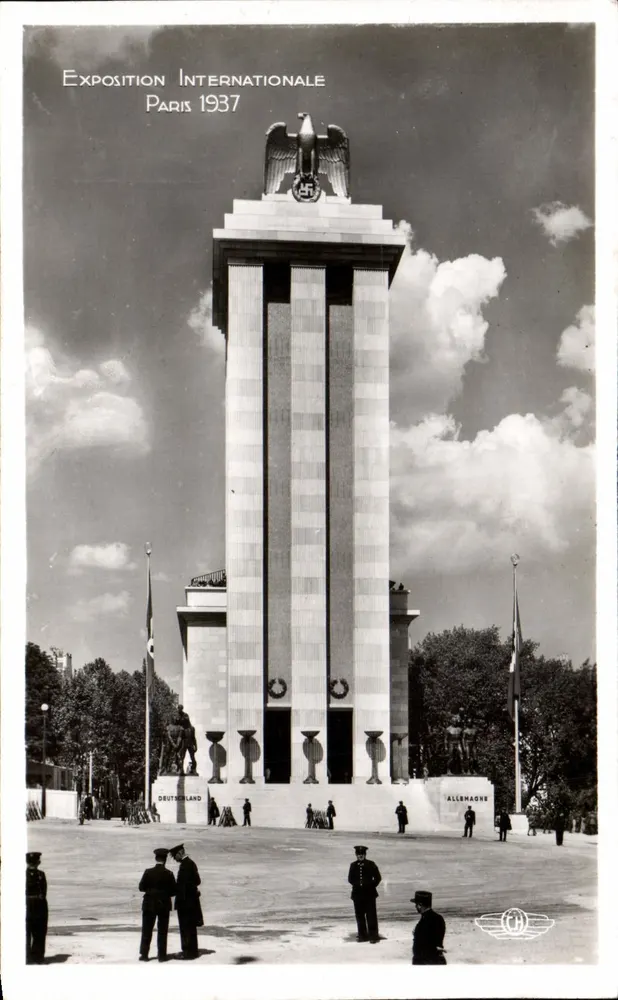 Pavillon der Deutschland — Internationale Ausstellung Paris 1937 — Architekt Herr Speer - Vorderseite