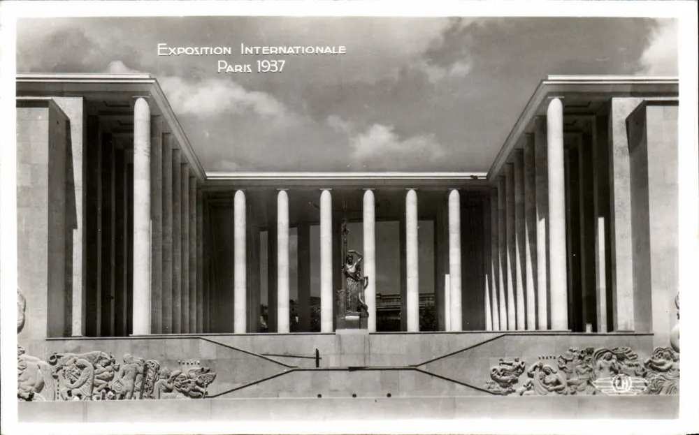 Musée des Arts Modernes — Internationale Ausstellung Paris 1937 — Verlag: CHIPAUT - Vorderseite