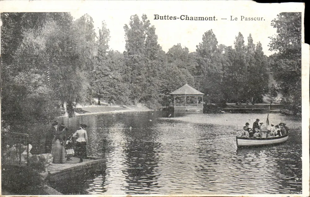 Buttes-Chaumont — Le Passcur. - Frente