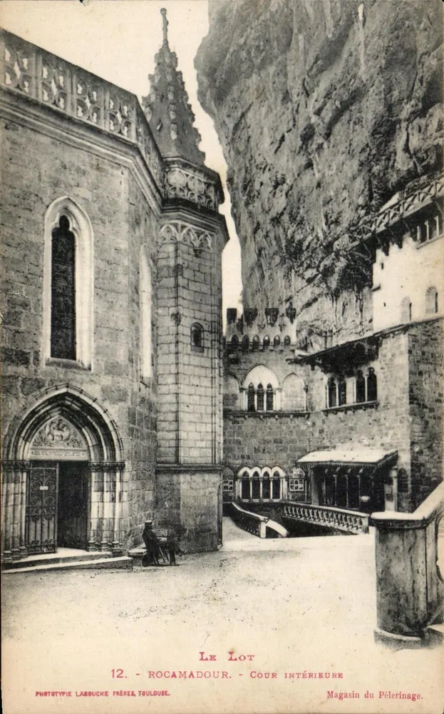 Rocamadour — Pátio interno — Phototypie Labbuche Frères, Toulouse, n°12 - Frente