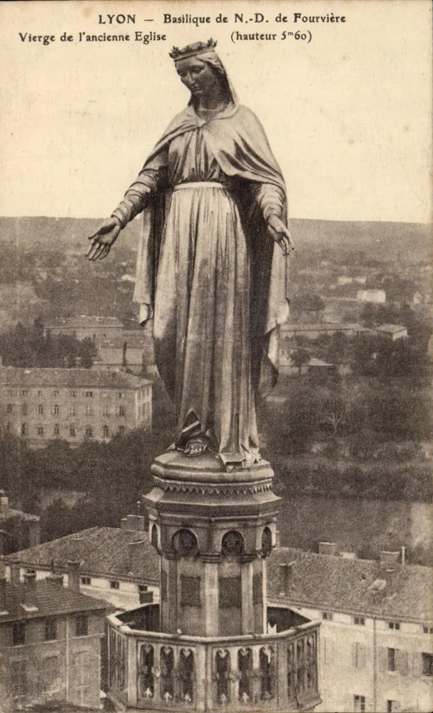 LYON — Basilika der Jungfrau von Fourvière — Jungfrau der alten Kirche (Höhe 5m60) - Vorderseite