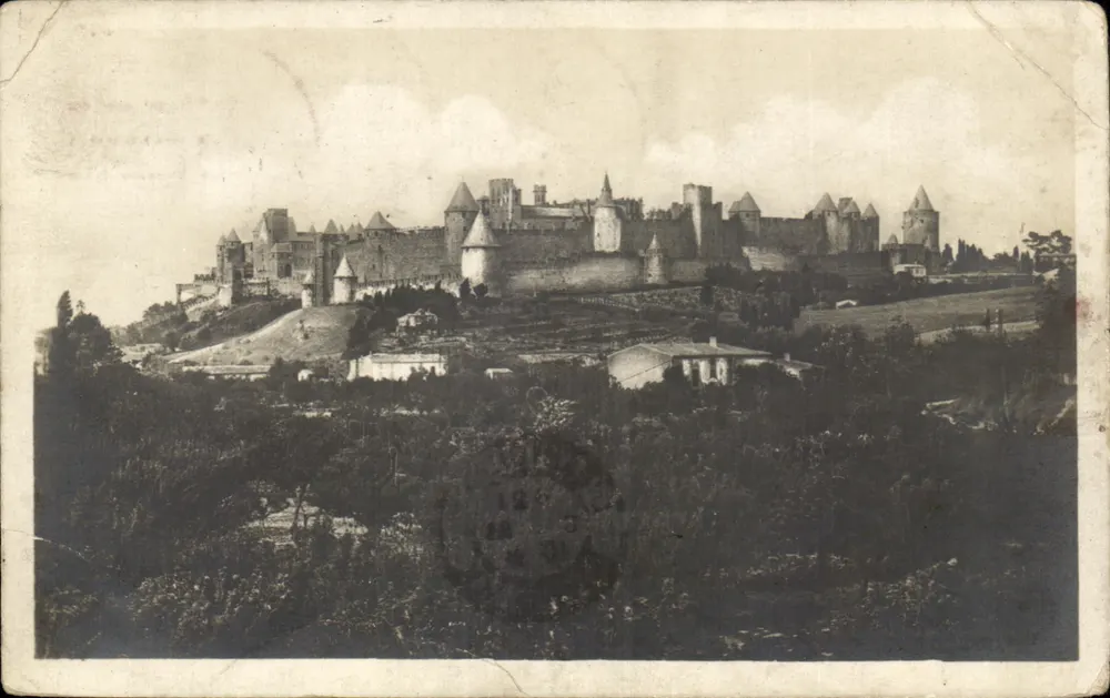 Carcassonne — Vue générale de la Cité (Sud-Est) — Lévy et Brunet, imprimeurs, Paris - Frente
