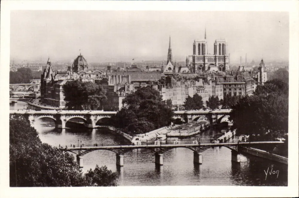 Paris — Notre-Dame und Brücken — Edition d'Art YVON - Vorderseite