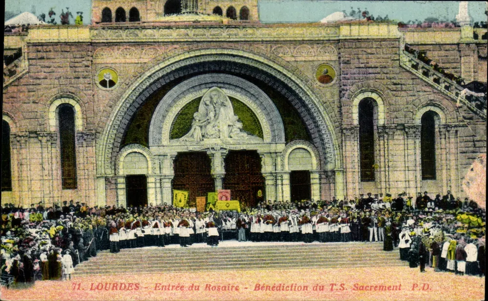 Lourdes — Eingang zum Rosenkranz — Segnung des T.S. Sakraments — P.D. - Vorderseite
