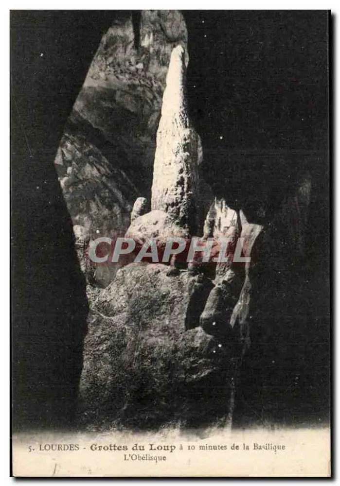 Lourdes - Grutas do Lobo - O Obelisco - Frente