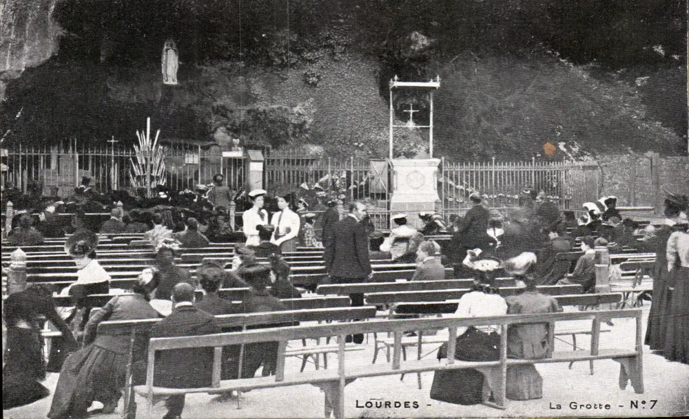 Lourdes - A Gruta - N°7 - Frente