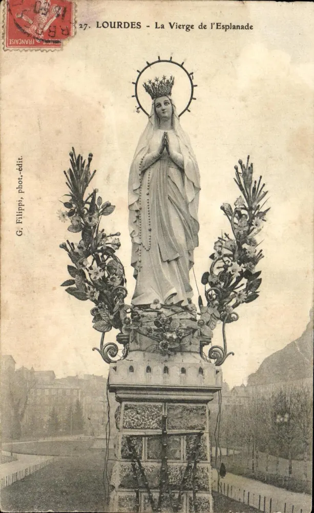 LOURDES - A Virgem da Esplanada — G. Filippi, fot.-édit. - Frente
