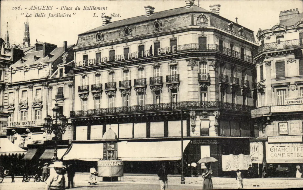 Angers - Place du Ralliement — 'La Belle Jardinière' — L. V. pbot. - Vorderseite
