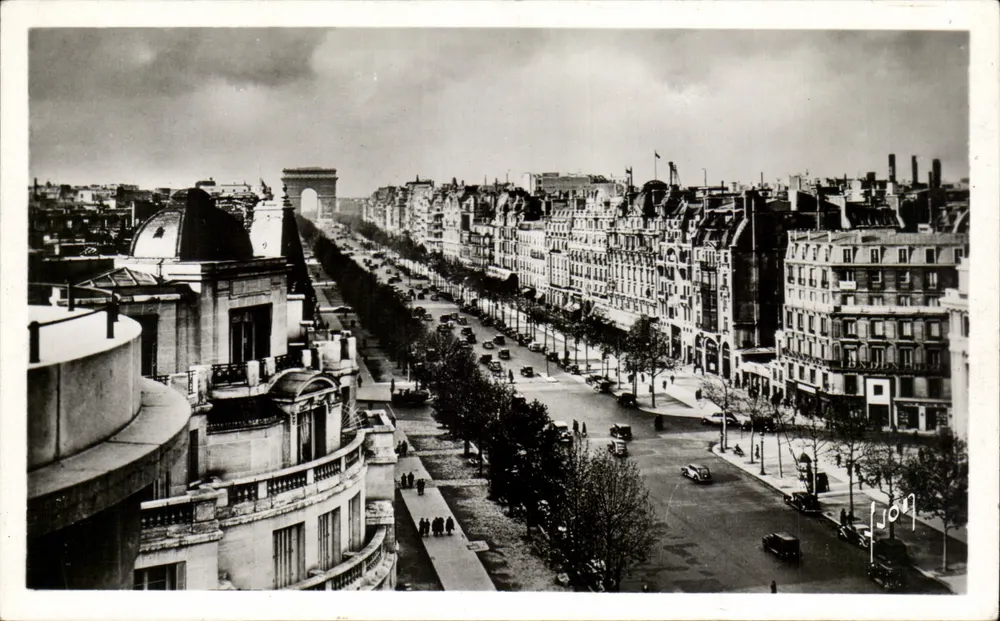 Paris — Avenue des Champs-Élysées — Blick von einer Terrasse — Éditions d'Art Marlet, Paris - Vorderseite