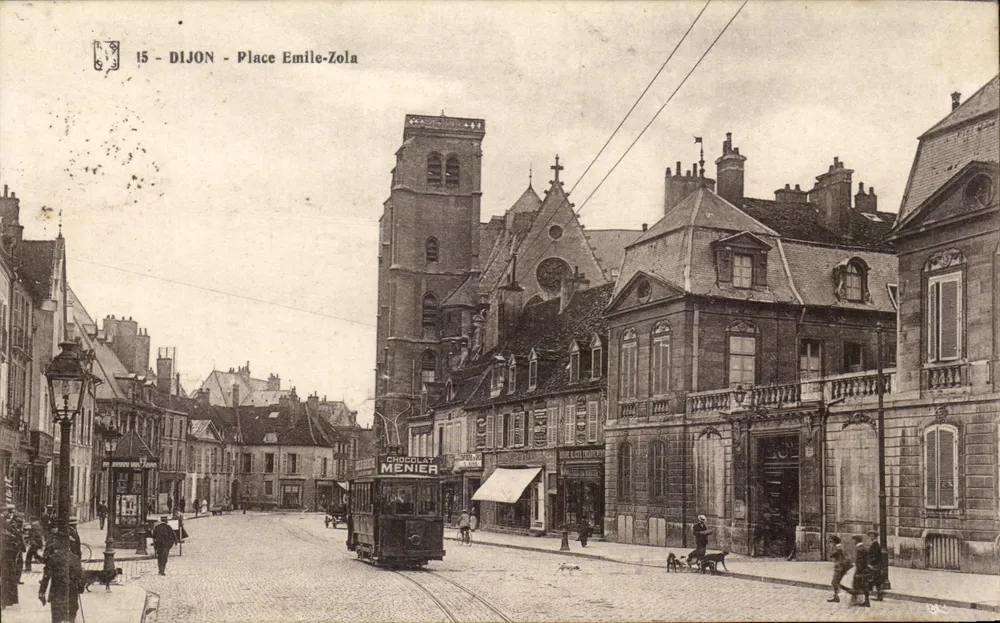 Dijon - Place Émile-Zola — Ansicht der Place mit Straßenbahn und Kirche — unbekannter Verlag, Nr. 15 - Vorderseite