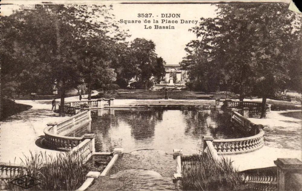 Dijon - Square de la Place Darcy - Der Bassin — Verlag 'EVA' n°3527 - Vorderseite