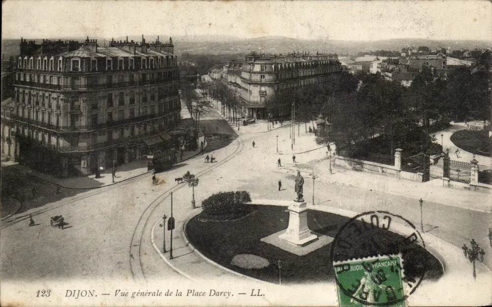 Dijon — Vista geral da Place Darcy — LL. n°123 - Frente