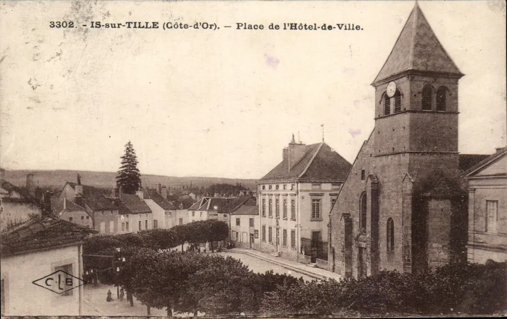 IS-sur-TILLE (Côte-d'Or) — Place de l'Hôtel-de-Ville — C.L.B. n°3302 - Vorderseite