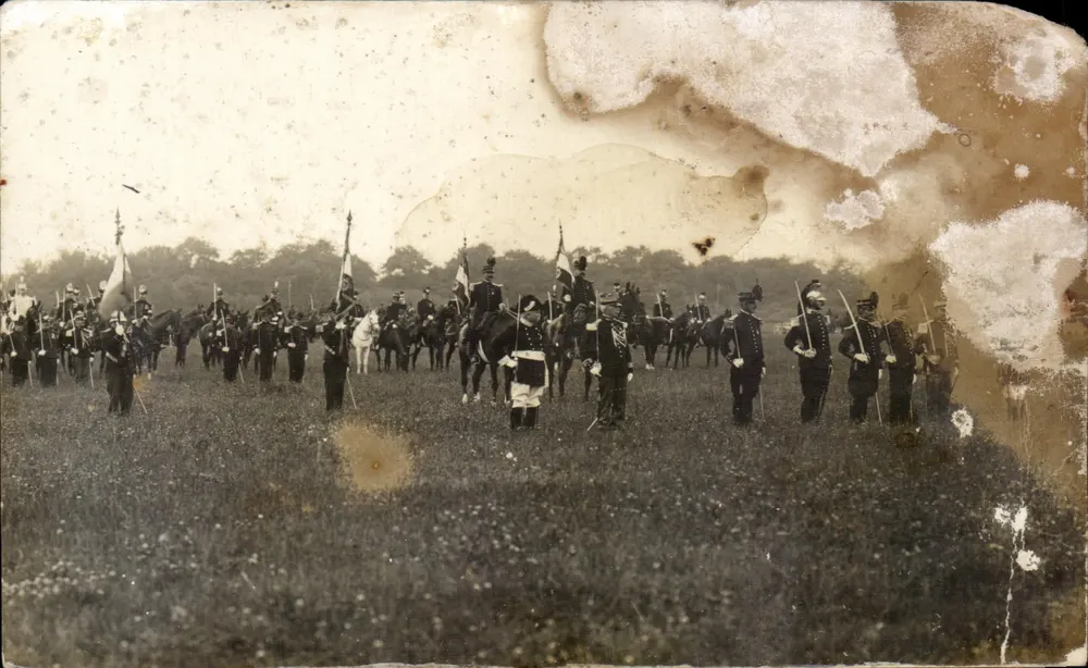 Ceremonia wojskowa — jeźdźcy i żołnierze w formacji — L. Girardot, Bourges (Cher) - Awers