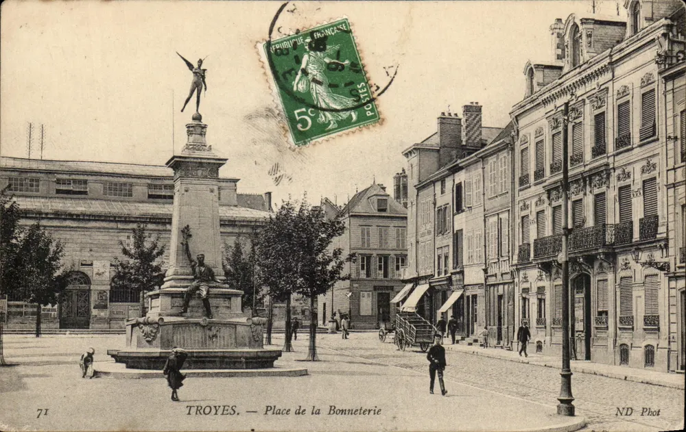 Troyes — Place de la Bonneterie — ND Phot - Voorkant