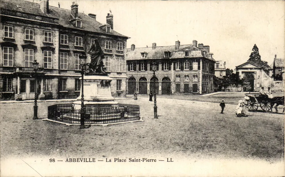 Abbeville — A Praça São Pedro — LL — n° 98 - Frente
