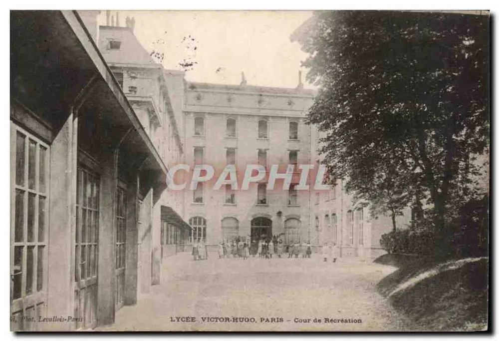 Lycée Victor-Hugo, Paris — Cour de Récréation — Phot. Lecullois-Paris - Vorderseite