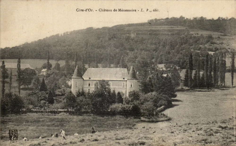Castelo de Ménessaire — Côte-d'Or — L. P., editor - Frente