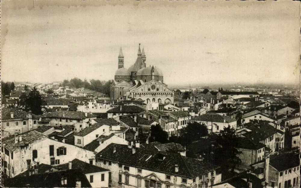 Padoue — Panorama avec cathédrale — A. Brecchia - Venise, n° 4530-1 - Frente
