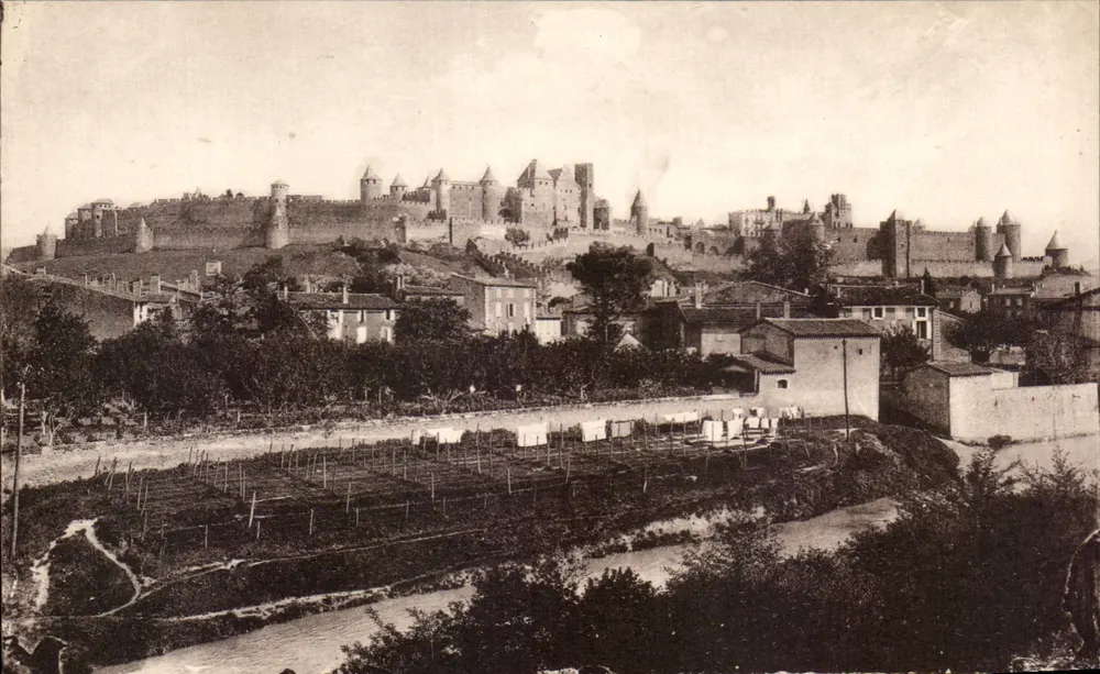 Cité de Carcassonne — Allgemeiner Blick aus dem Nordwesten — Éditions Artistique Roudière - Vorderseite