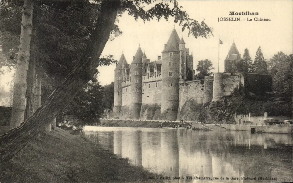 Josselin - Le Château — Morbihan — phot. Bailly, rue de la Gare, Ploërmel (Morbihan) - Frente