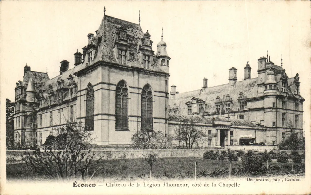Écouen — Schloss der Ehrenlegion, Seiten der Kapelle — Desjardins, Papier, Écouen - Vorderseite