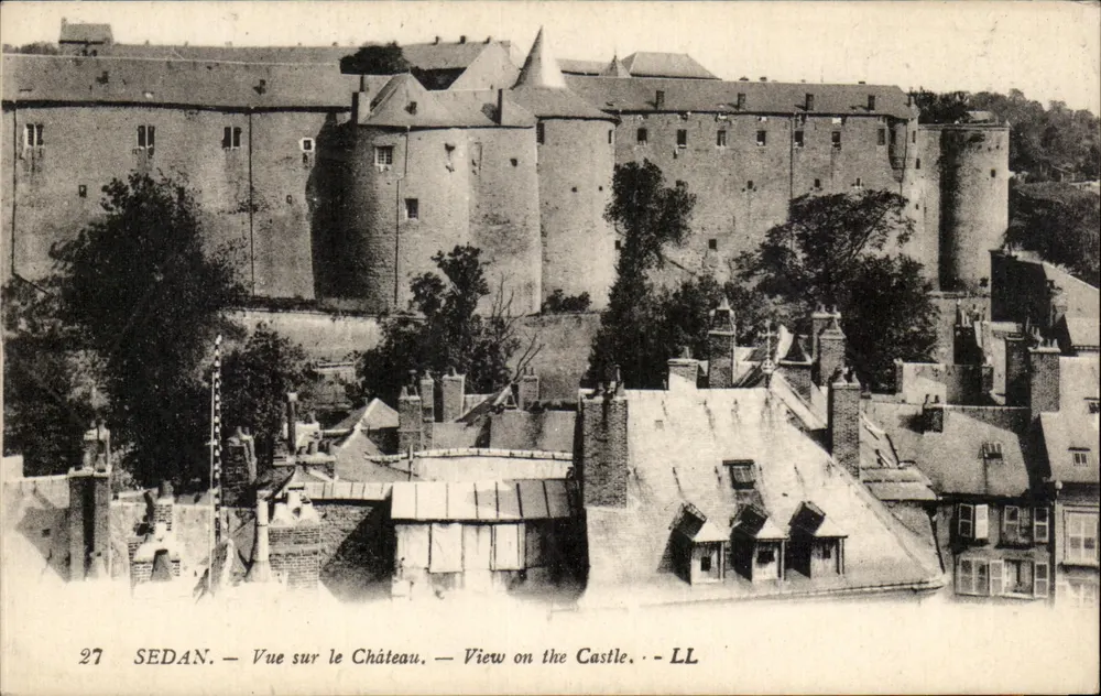 Sedan — Blick auf den Schloss — LL - Vorderseite