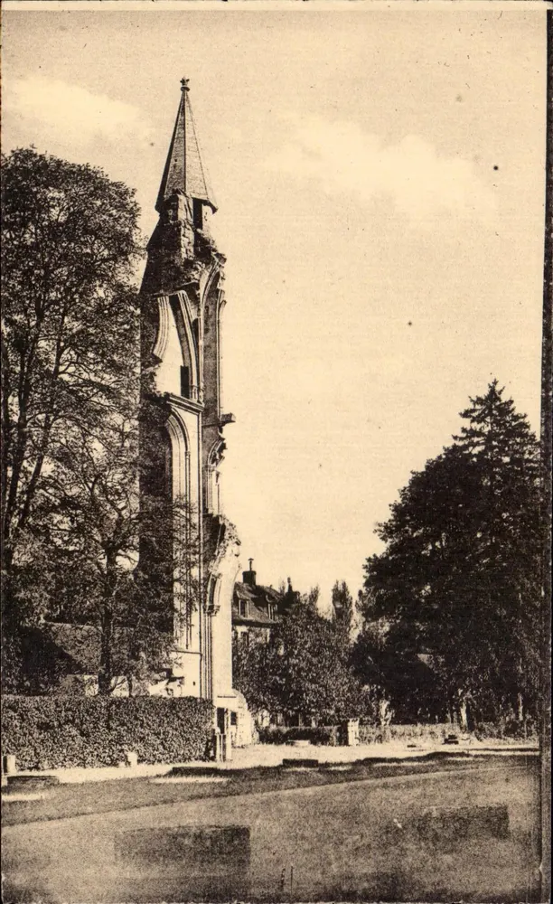 Ruinen der Abtei Royaumont — Abtei Royaumont — Aschibres-sur-Oise (S.-O.-O.) - Vorderseite