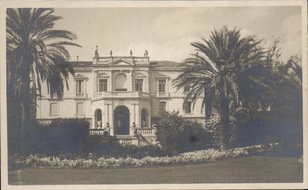 Villa Bioloyan em Hyères (Var) — pertence ao Marquês Jules de Varenety-Bioloyan - Frente
