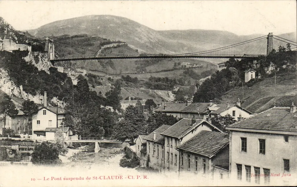 O Ponte Suspensa de St-CLAUDE — Cl.P.R. — Turismo Alto Jura - Frente