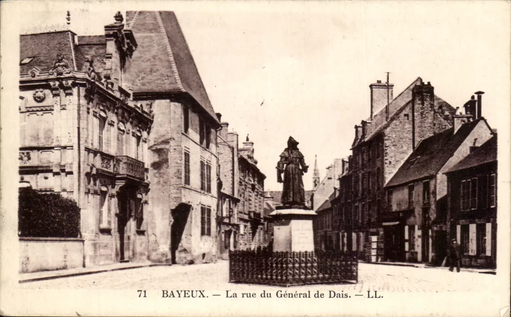 Bayeux — A Rua do Geral de Dais — LL. — N° 71 - Frente