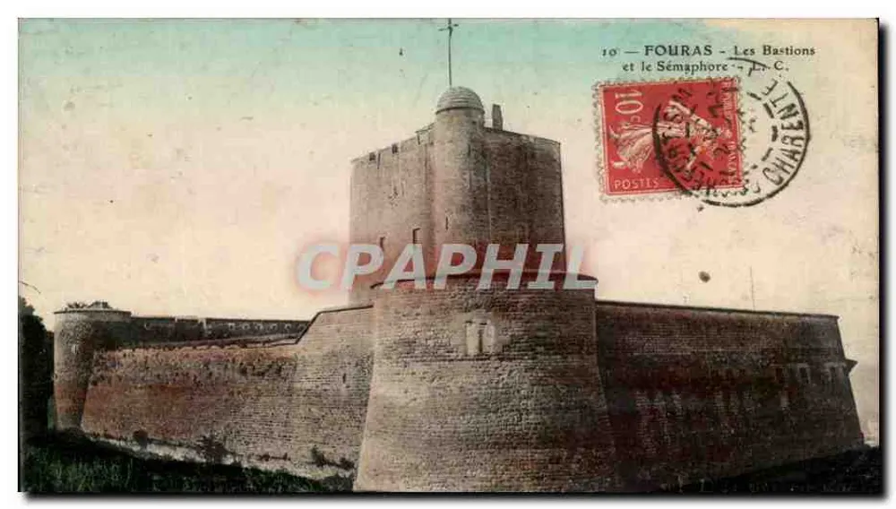 Fouras — Les Bastions et le Sémaphore — C. C. - Frente