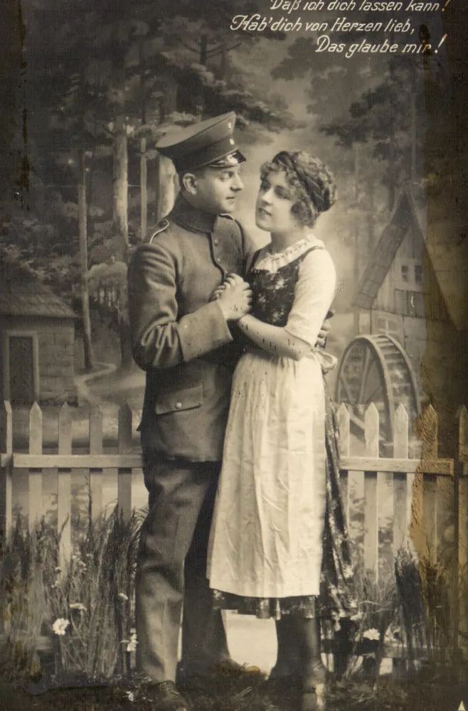 Soldat und junge Frau — Garten-Szene — unbekannter Verlag - Vorderseite